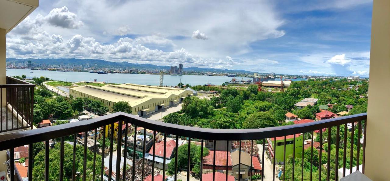 Condo W/ Balcony Near Mactan International Airport Lapu-Lapu City Buitenkant foto